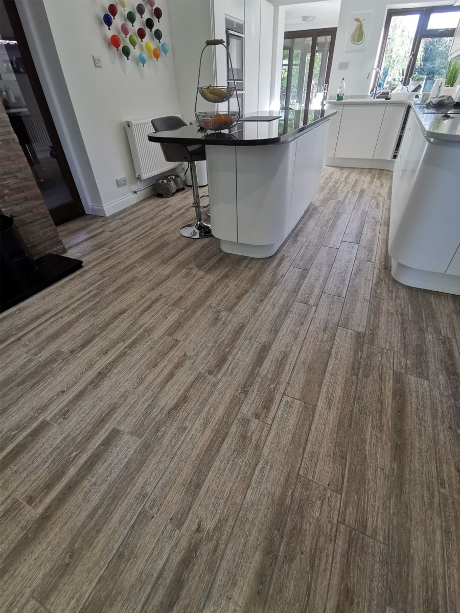 Oak Wood Effect Indoor Floor Tile - 900x150mm