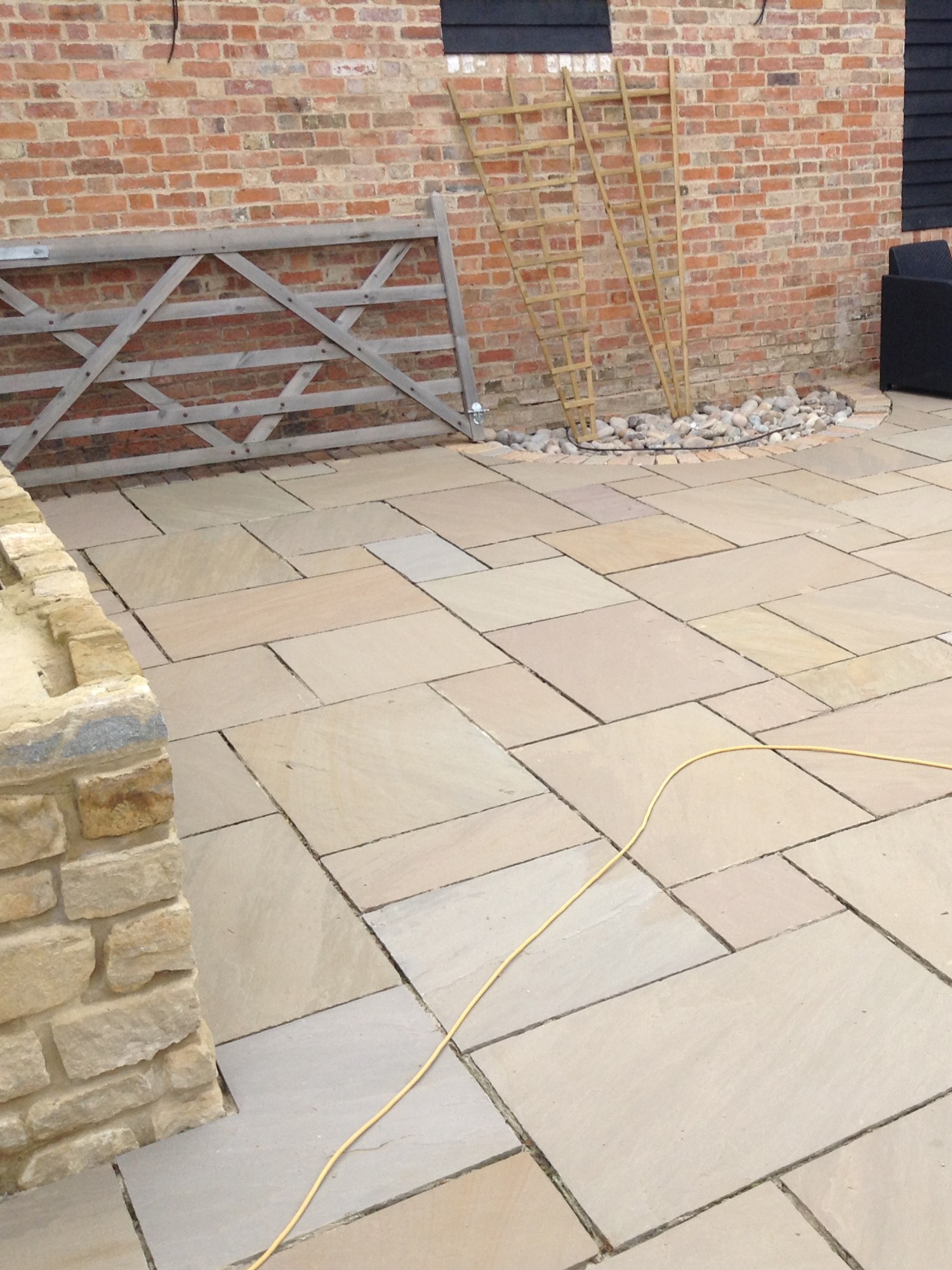 Raj Green Indian Sandstone Paving Slabs - Mix Size Patio Pack