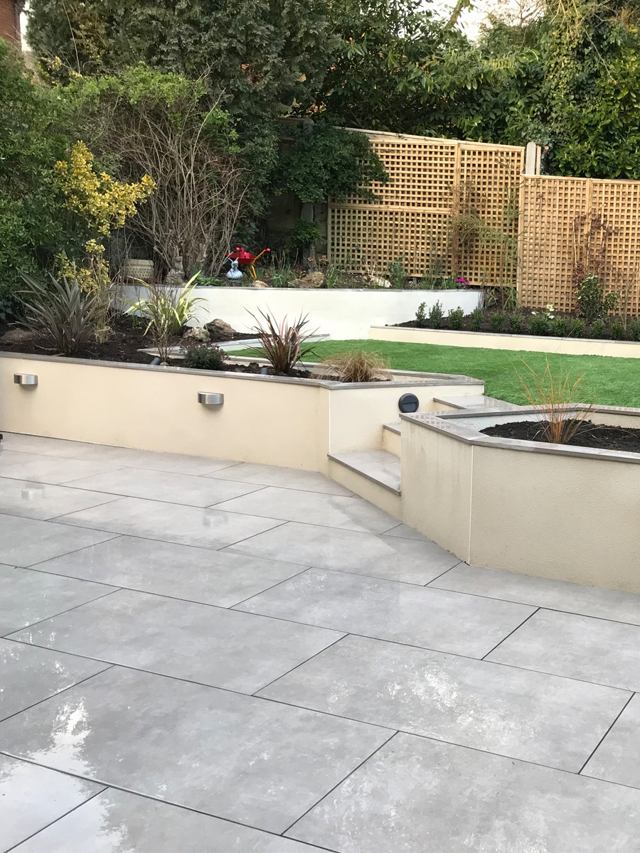 Discover the Perfect Garden Slabs: Natural Stone, Concrete & Porcelain