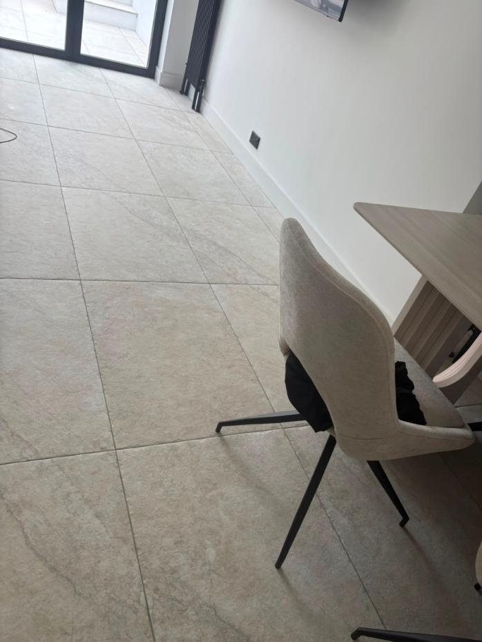 Austin White Antique Chiselled Edge Porcelain Tile - 600x400x9.5mm