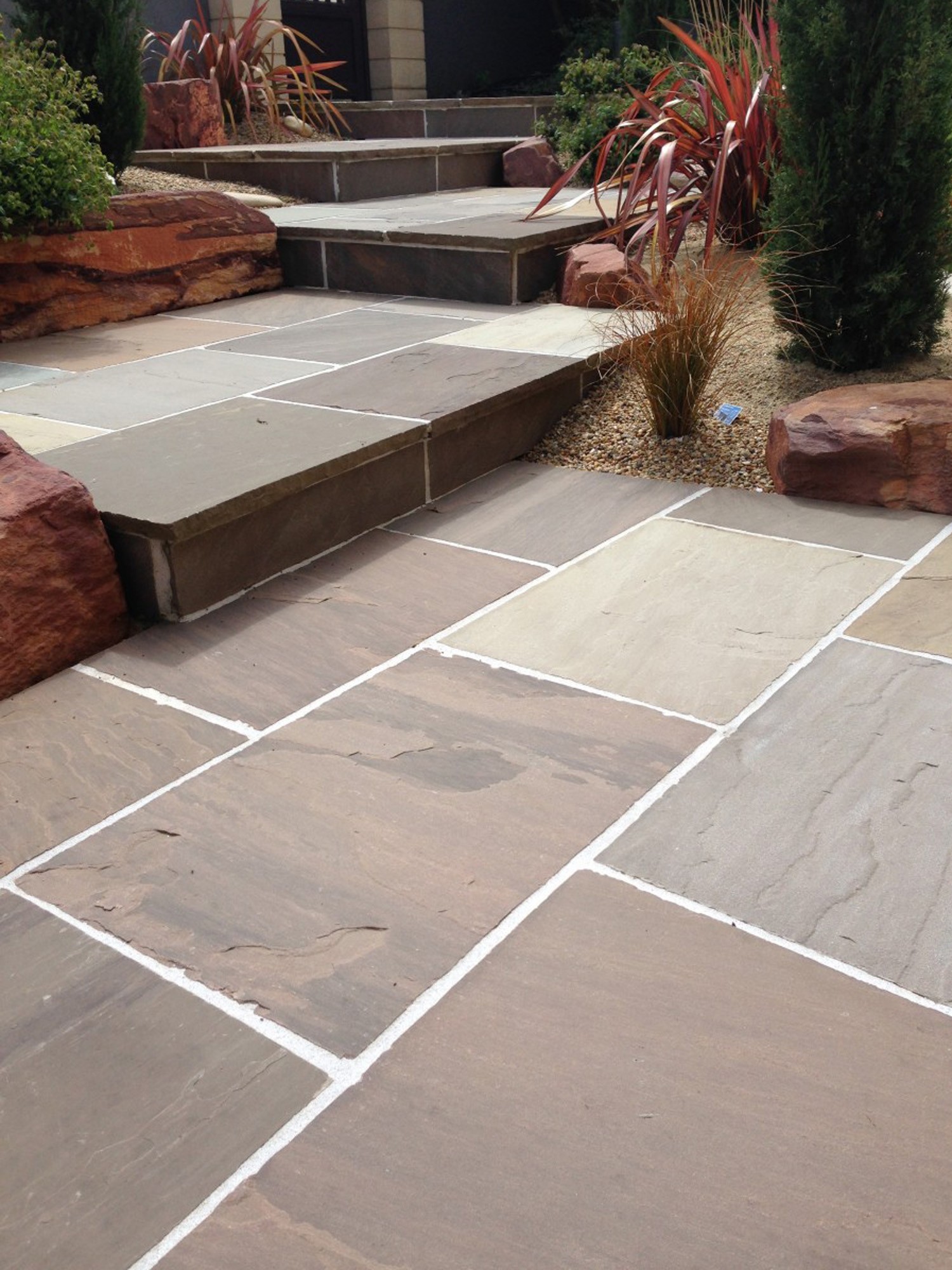 Autumn Brown Indian Sandstone Paving Slabs - 900x600 Pack