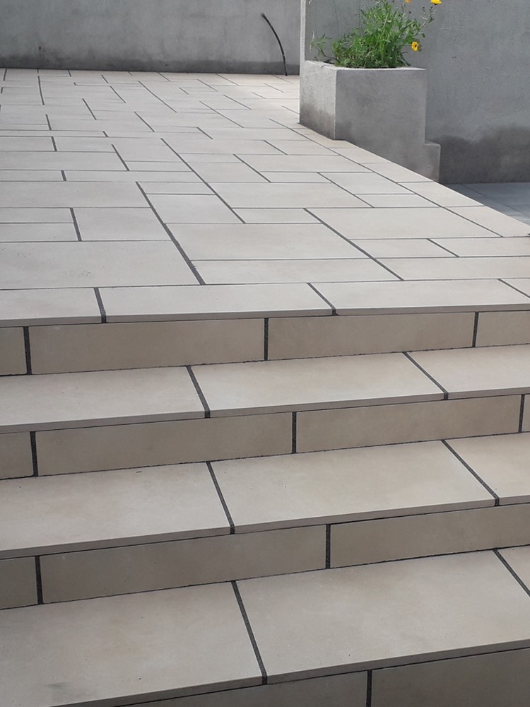 Beige Sawn Sandstone Effect Porcelain Paving Slabs Mix Size Patio Pack