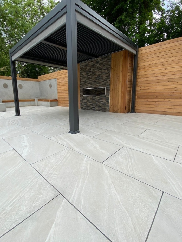Verona Bianco Outdoor Porcelain Slab - 900x600x20mm