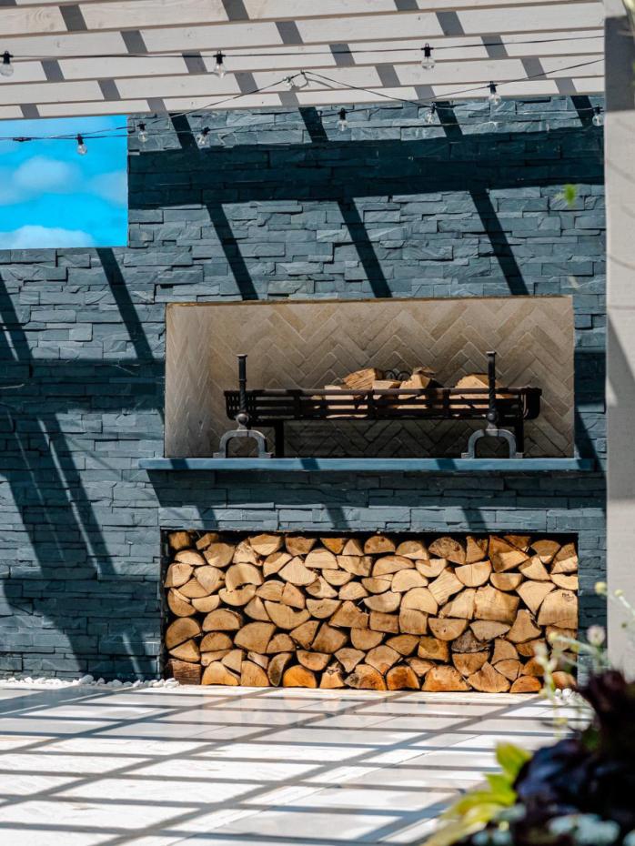 Black Slate Split Face Outdoor Wall Cladding - 600x150x20mm