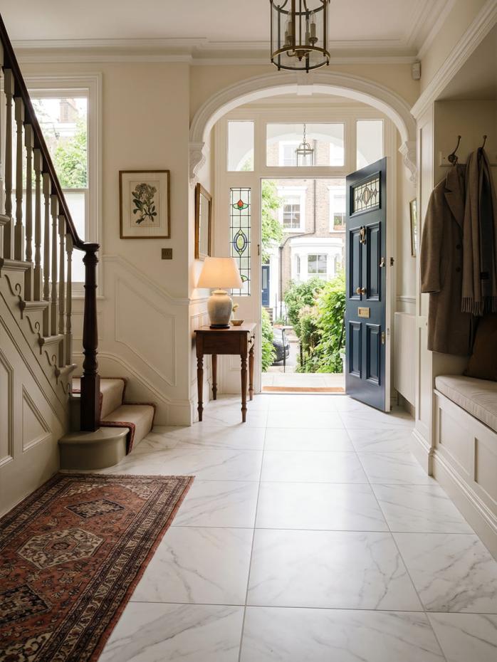 Calacatta White Satin Porcelain Tile - 600x600x9mm