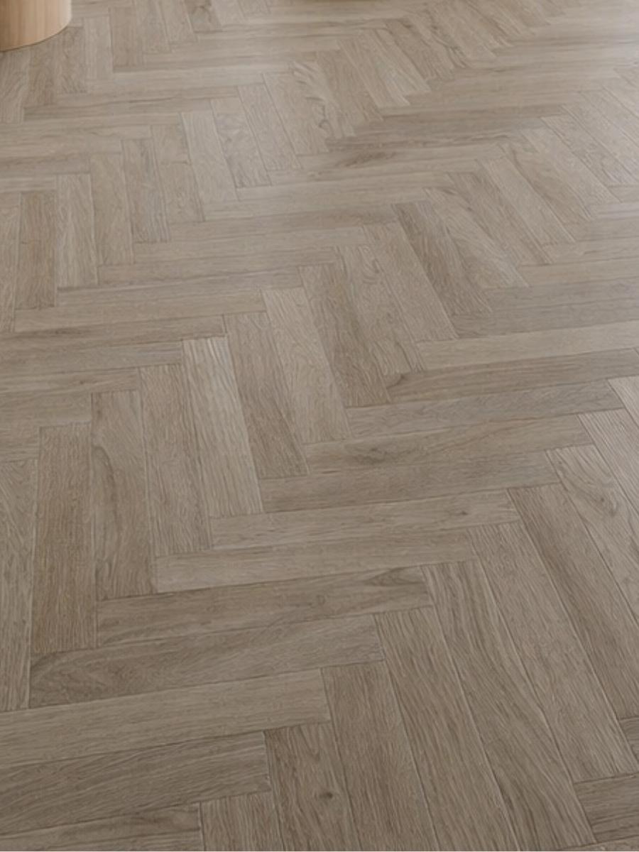 Desert Oak Herringbone Luxury Click Vinyl Flooring Tiles - 640x128x6mm