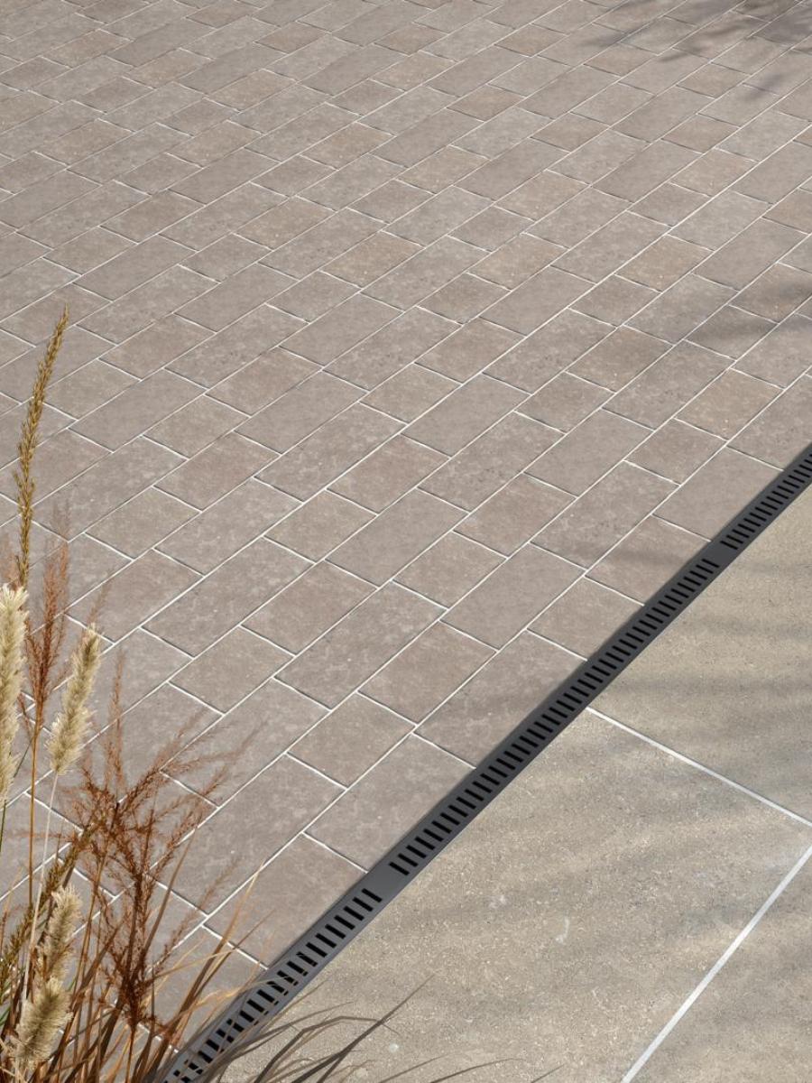Dijon Honed and Tumbled Outdoor Paving Cobbles - 150xFree lengthx30mm Dijon Honed and Tumbled Outdoor Paving Cobbles - 150xFree lengthx30mm