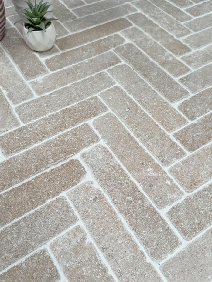 Dijon Honed &amp; Tumbled Limestone Outdoor Pavers - 200x50x50mm