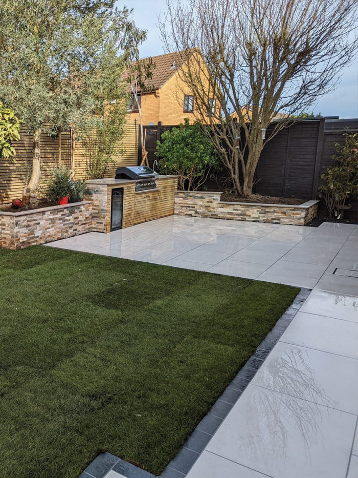 Eclipse Off White Outdoor Porcelain Slab - 900x600x20mm