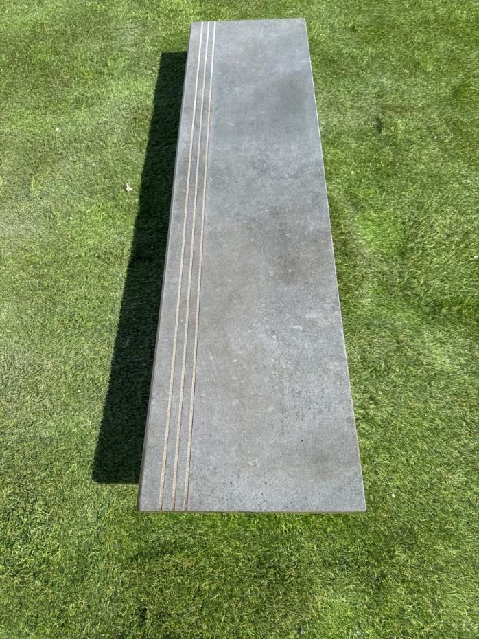 Luna Ash grey porcelain bullnose edging tile