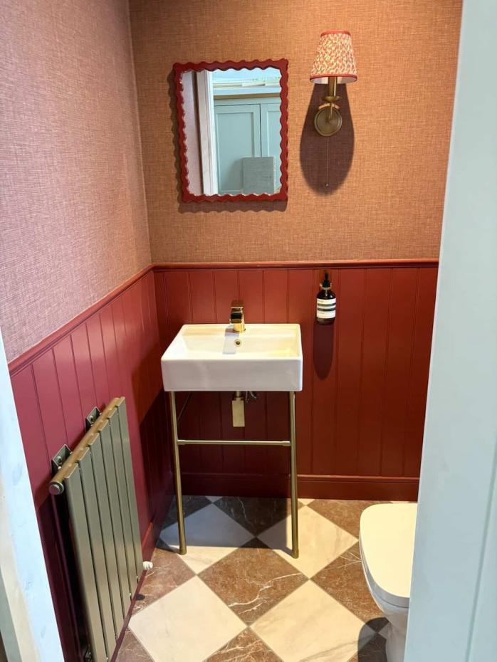 Lusso Rosso Marble Effect Porcelain Tile - 300x300x12mm