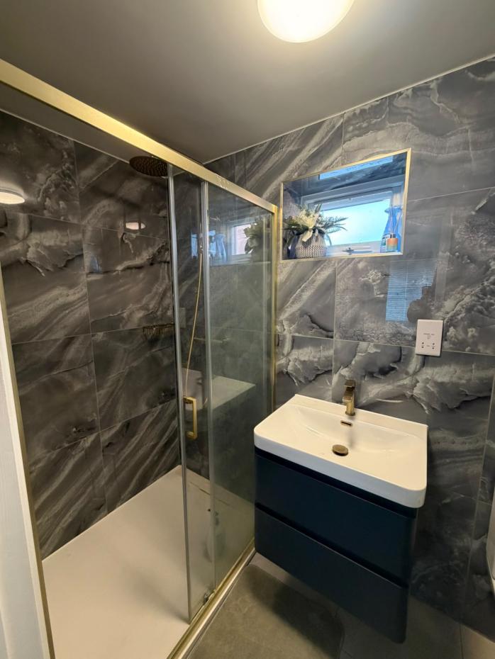 Olbia Onyx Gloss Porcelain Tile - 600x600mm