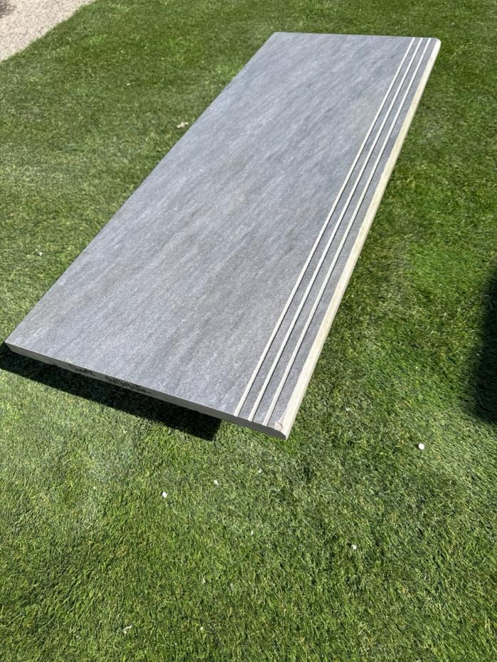 Quartz Anthracite porcelain bullnose tile