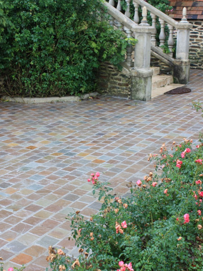 Mix Brown Antique Tumbled Natural Sandstone Setts - 100x100 Pack