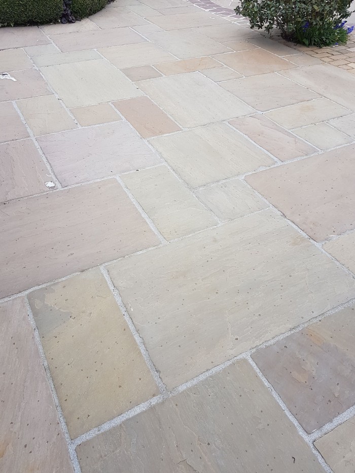 Raj Green Indian Sandstone Paving Slabs - Mix Size Patio Pack