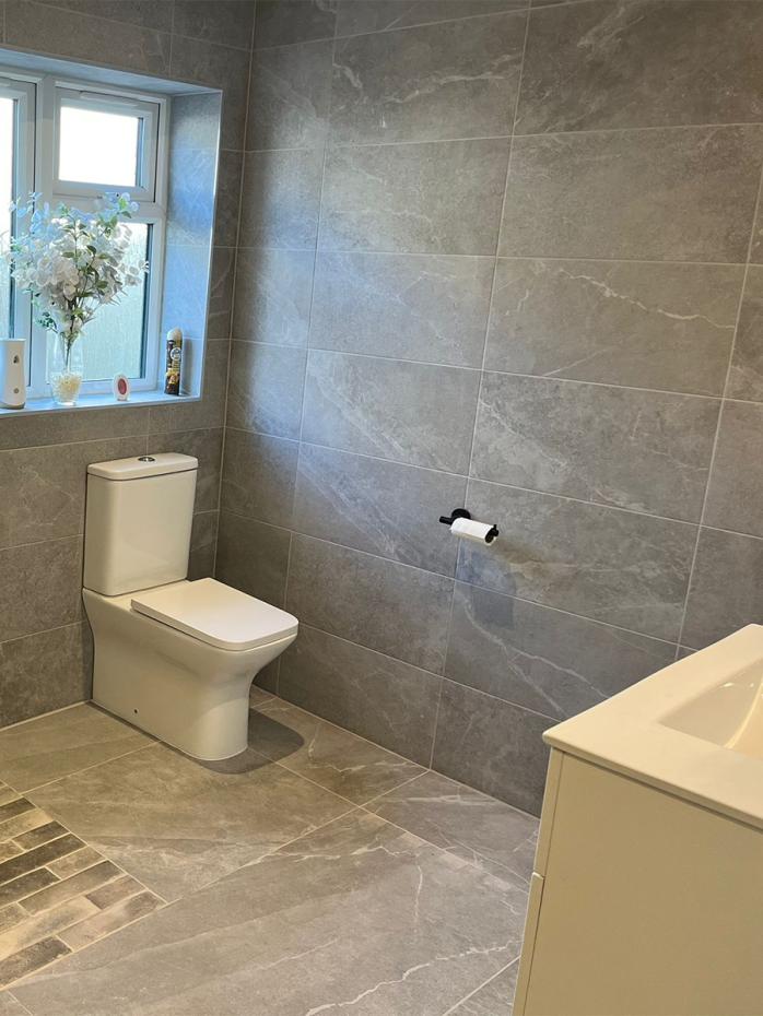 Roca Grey Matt Porcelain Tile - 600x300x12mm