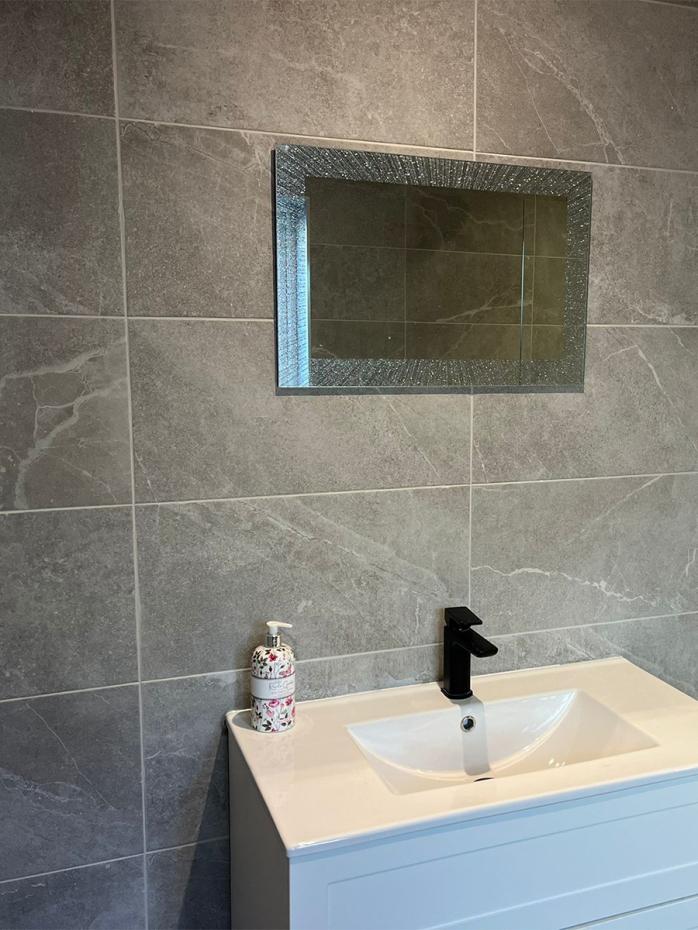 Roca Grey Matt Porcelain Tile - 600x300x12mm