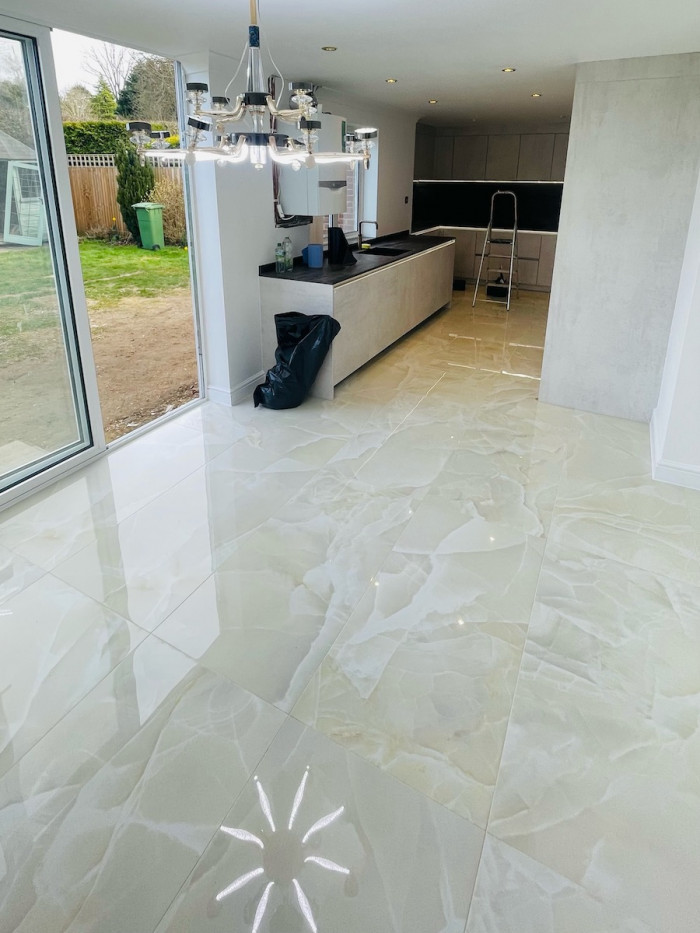 Sable Onyx Gloss Porcelain Tile - 1200x600mm