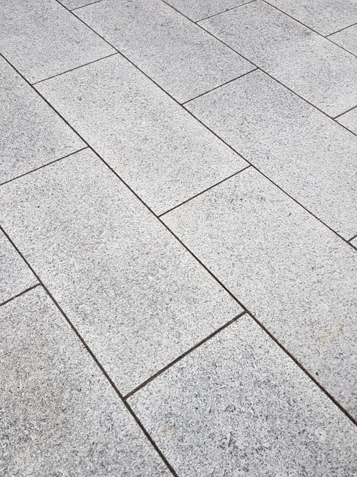 Silver Grey Granite Paving | Light Grey Granite Paving Slabs