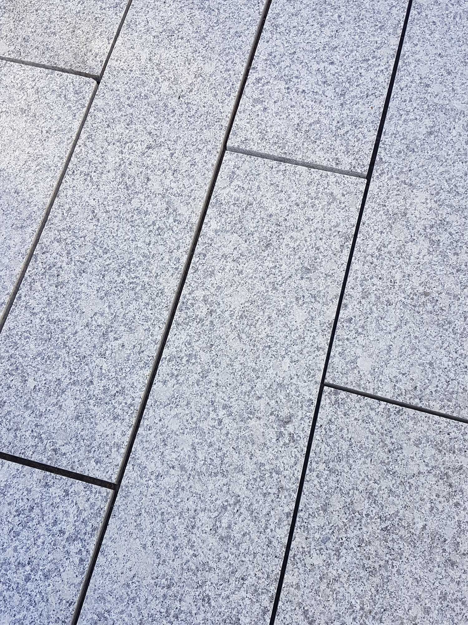 silver grey linear paving 2_119465068_xl