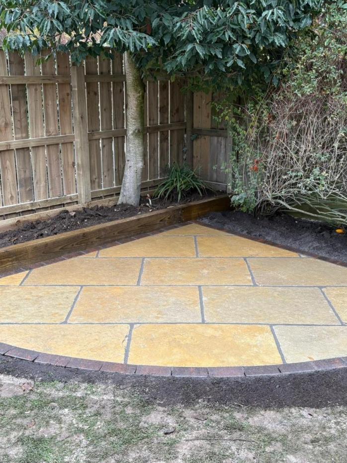Tandur Yellow Antique Limestone Paving Slabs - 900x600mm