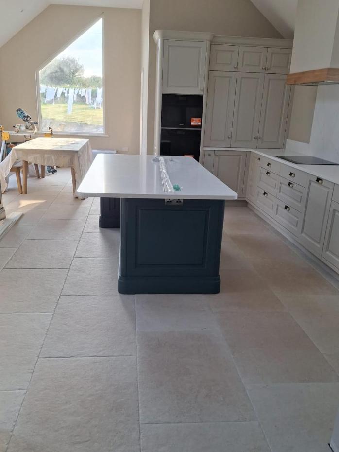 Texas Sand Antique Chiselled Edge Porcelain Tile - 600x400x9.5mm