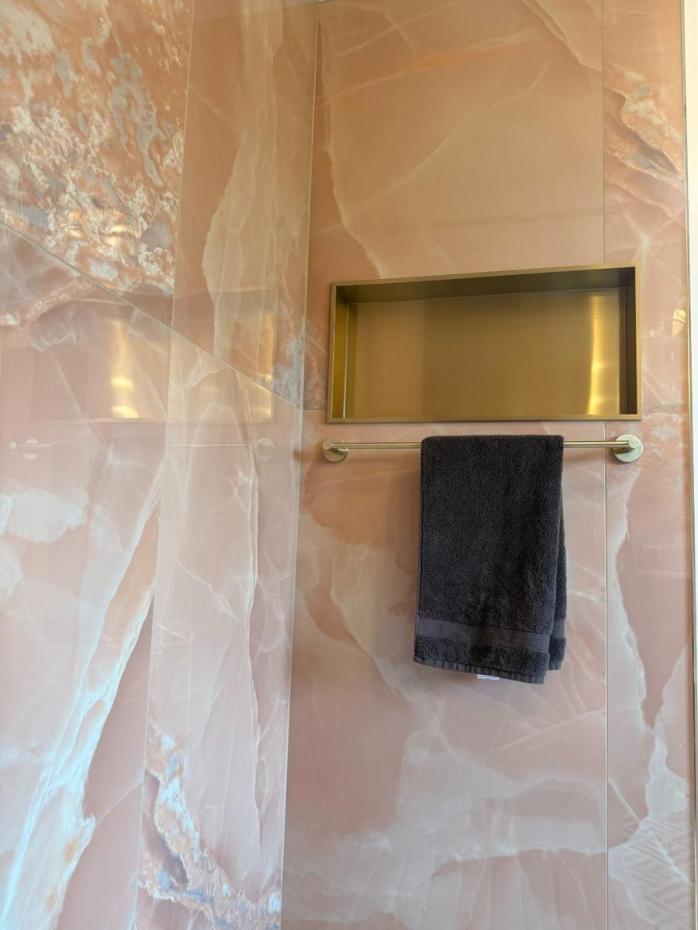 Peach Onyx Porcelain Tile - 1200x600mm (Birmingham Collection Only)
