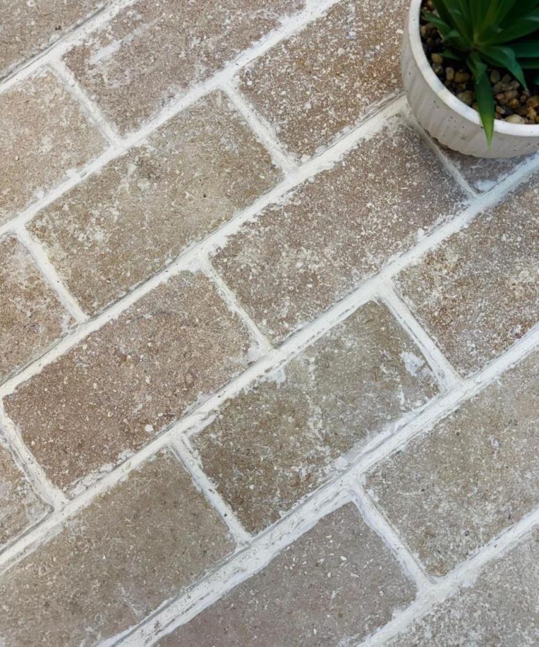 Dijon Limestone Honed Tumbled Cobbles - 200x100x30mm
