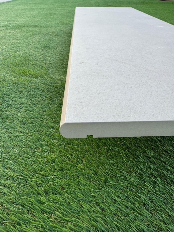 Off white porcelain bullnose paving tile