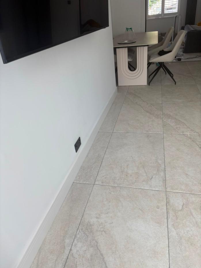 Austin White Antique Chiselled Edge Porcelain Tile - 900x600x9.5mm