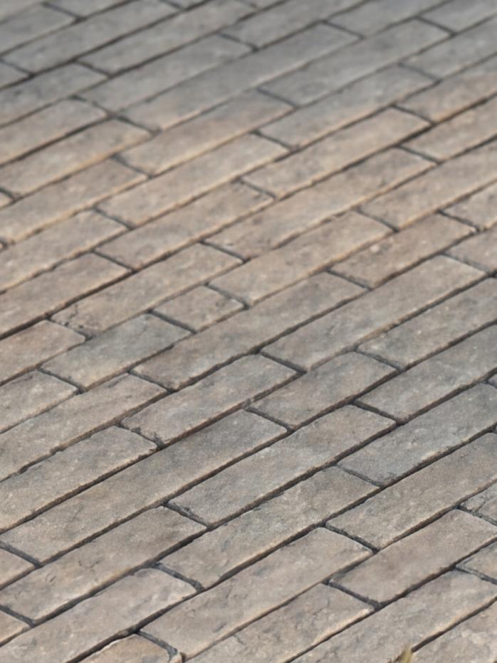 Dijon Rockface Tumbled Limestone Cobbles - 100mm Free Length x 22mm