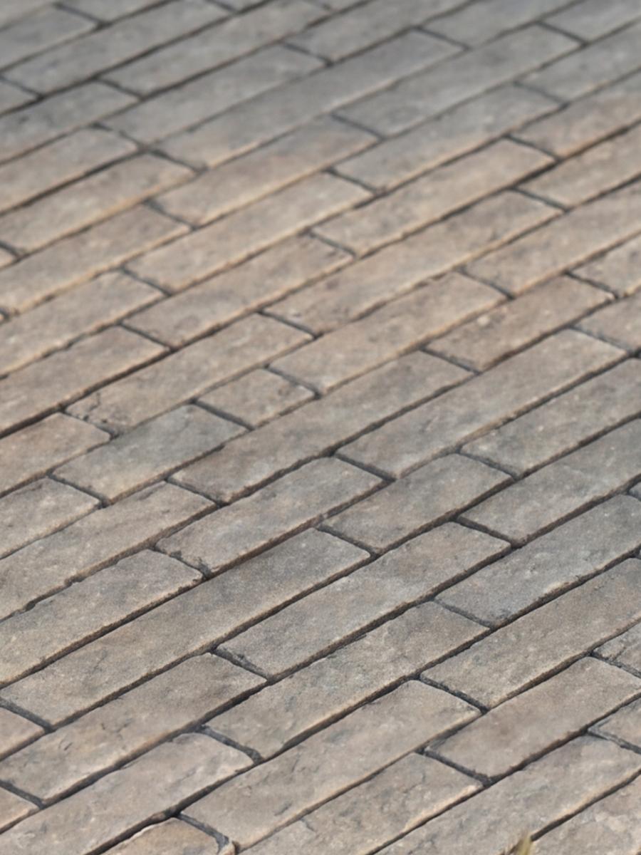 Dijon Rockface Tumbled Limestone Cobbles - 100mm Free Length