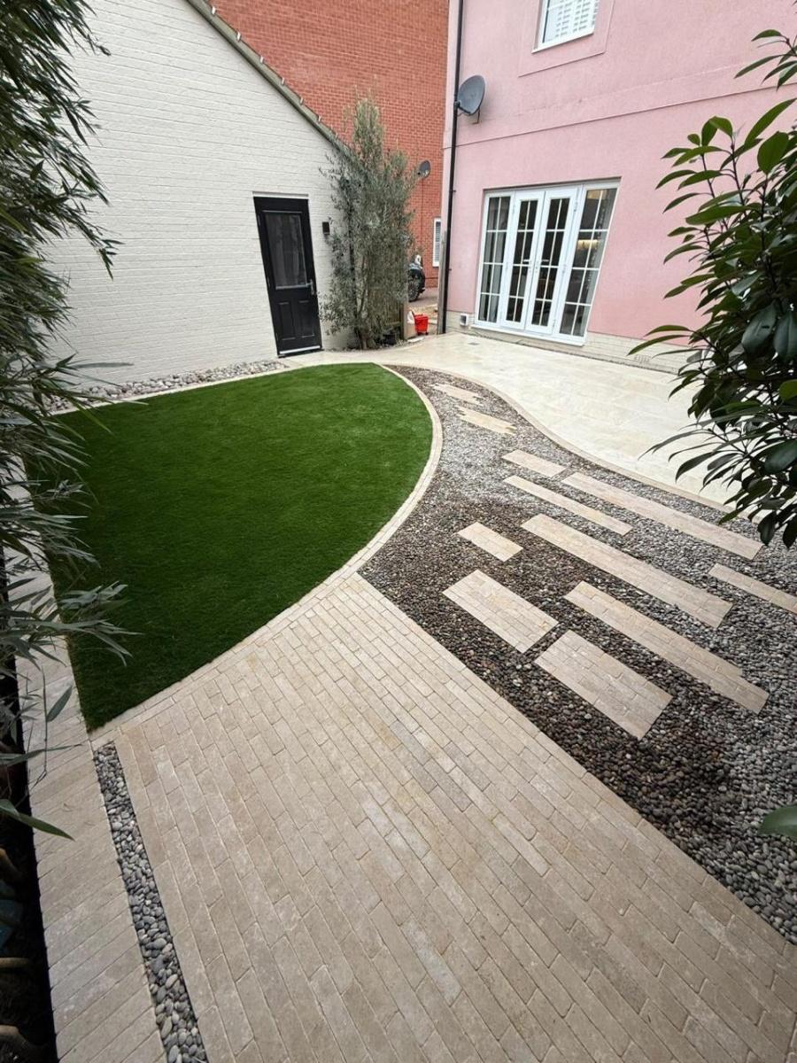 Dijon Honed & Tumbled Limestone Outdoor Pavers - 200x50x40mm Dijon Honed & Tumbled Limestone Outdoor Pavers - 200x50x40mm