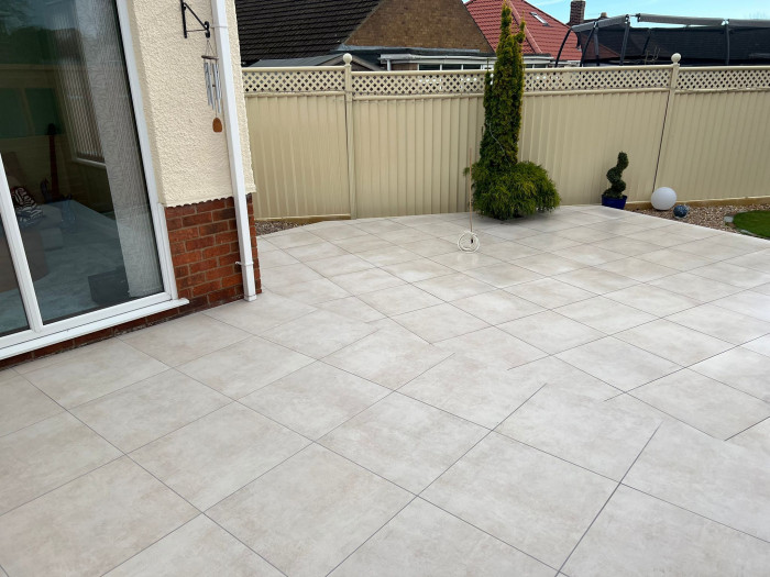 Eclipse Ivory Outdoor Porcelain Slab - 600x600x20mm