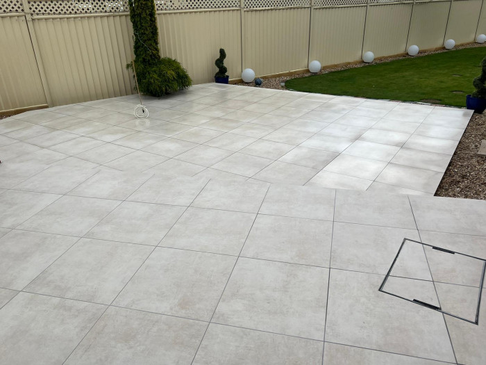 Eclipse Ivory Outdoor Porcelain Slab - 600x600x20mm