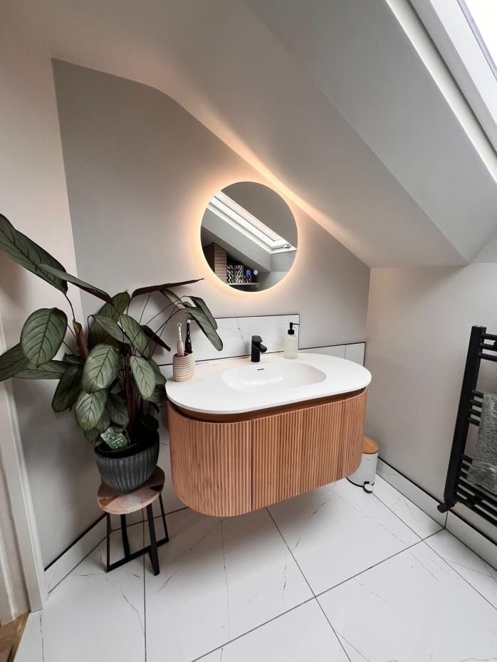 Kensington Solid Wood Wall Mounted Oval Basin Fluted Bathroom Vanity Unit - 900mm